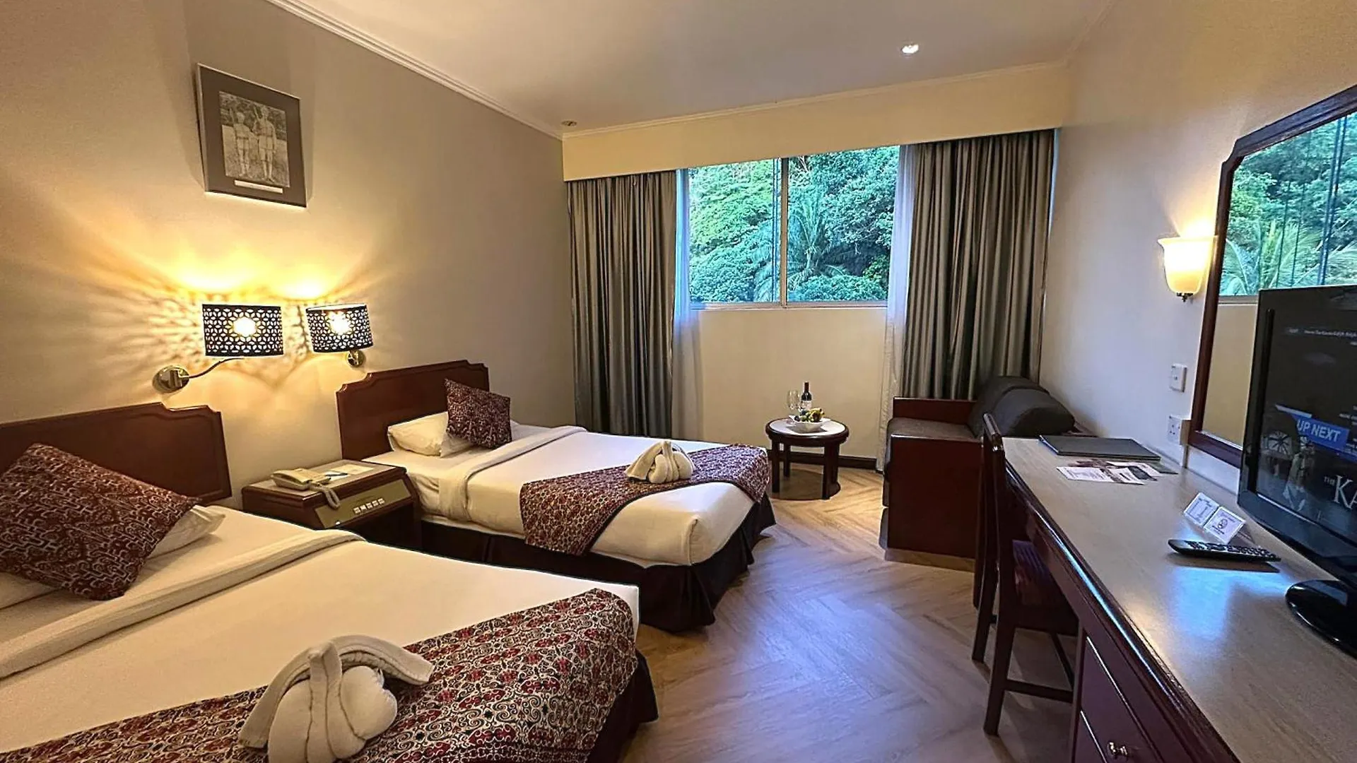 Hotel Shangri-La Kota Kinabalu 3*,