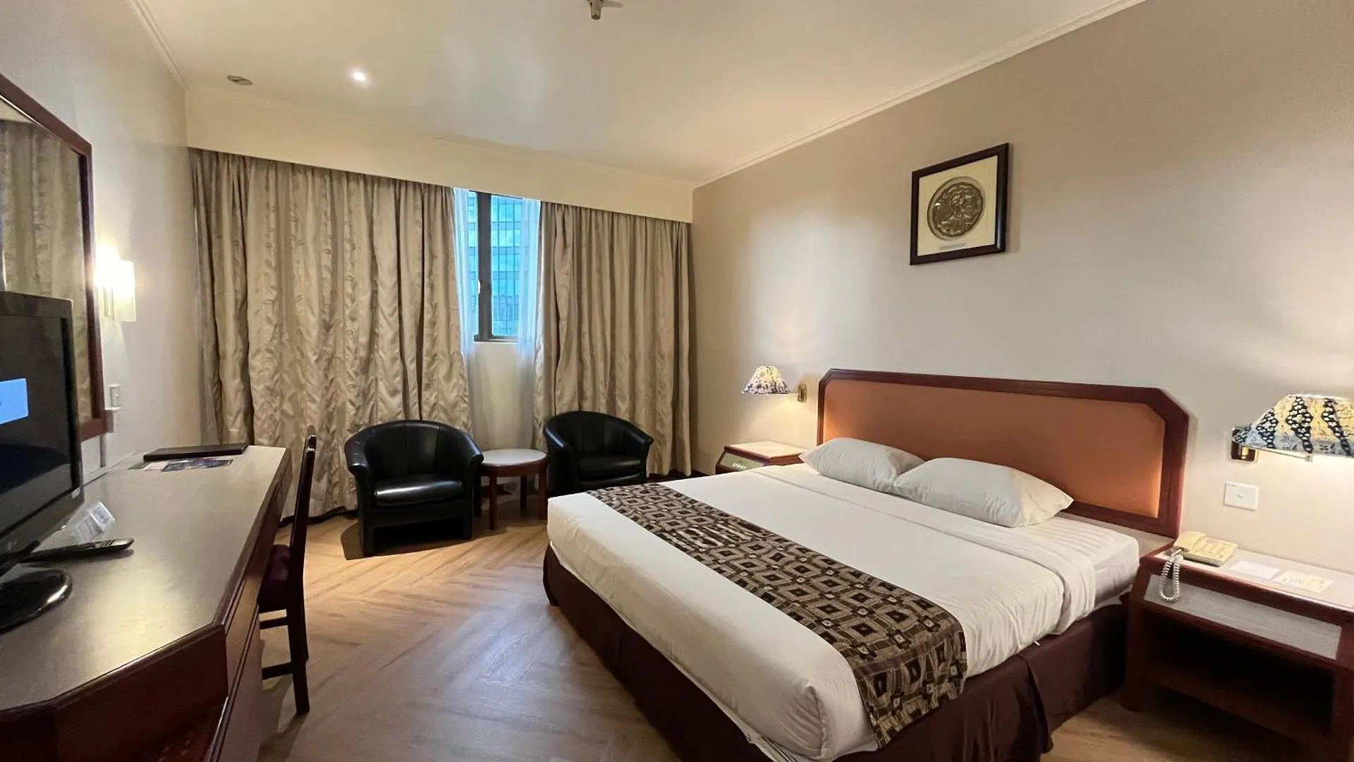 Hotel Shangri-La Kota Kinabalu 3*,
